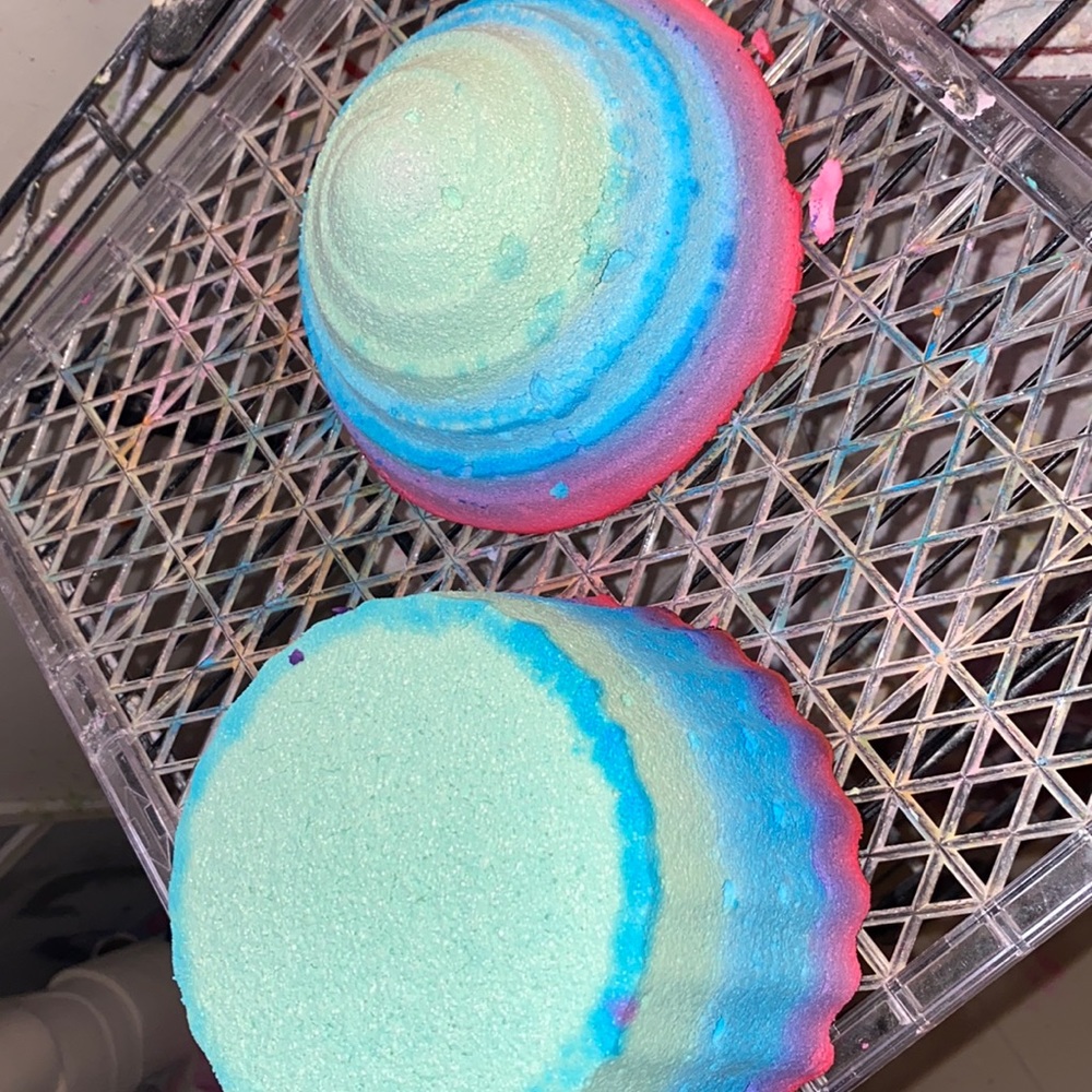 2 Pc Reformed Gym Chalk Cup Cake LARGE